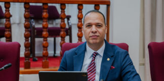 Preguntanan haci na Minister Ursell Arends di preocupacionan di Comision di United Farmers