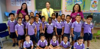 En conexion cu celebracion di Himno y Bandera Prome minister ta bishita scol preparatorio nos paraiso