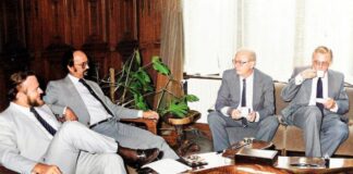 25 maart nos ta recorda cu 45 aña pasa Aruba a organisa e prome Referendum den Reino Hulandes