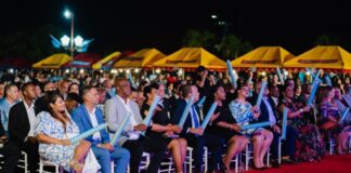 Nos talentonan local a briya durante manifestacion cultural Himno y Bandera