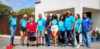 Santa Rosa Universidad di Aruba y Aruba Doet perfecto combinacion