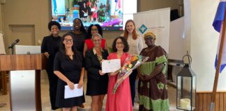 Xenia Nieuw a gradua como Bachelor den Organization, Governance and Management (OGM)