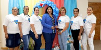 Minister Xiomara Maduro a bishita e obra creativo di diferente seccion dentro Departamento di Aduana en conexion cu Dia di Himno y Bandera 2022