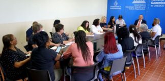 Minister Endy Croes a reuni cu Dienst Publieke Scholen