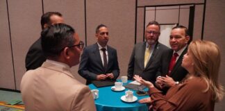 “Hopi Satisfecho Y Positivo Cu E Presentacionnan Na Trash 2 Cash – Pitch & Switch Event”