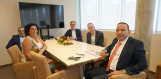 18 studiante di e programa ‘grand tour’ di NHL stenden hogeschool a cuminsa stage na Aruba