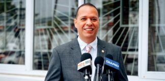 Tempo lo demostra e vision excelente di Web Aruba N.V. y Gabinete Wever-Croes II