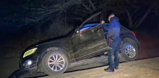 Chauffeur bao influencia a ranca palo di lus kibra y a bay cau den e greppel pabao di rotonde Tanki Flip