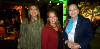 Prome Minister Tabatin Un Encuentro Cu Grupo Di Periodistanan Femenino Di Latino America