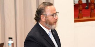 Mi lo haci tur loke ta na mi alcanse pa awa y coriente no subi