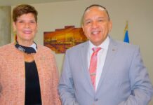 Minister Endy Croes A Reuni Cu Nicole Hoevertsz Riba E Tema Di Weganan Di Reino