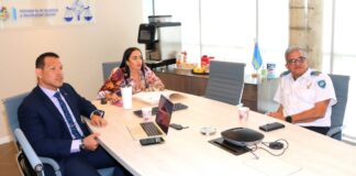 Minister Rocco Tjon a Reuni Cu Diferente Departamentonan Di Husticia Den Cuadro Di Proyecto Di Edificio Ex-Codemsa