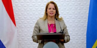 Prome Minister a elabora riba e importancia pa hende muhe ta den posicionnan clave