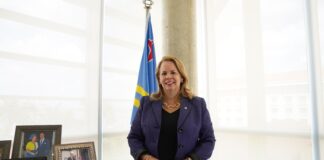 Prome Minister lo Defende Presupuesto 2022 di su Ministerio y di Infrastructura