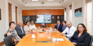 Minister Maduro a bishita FCCA pa cera conoci cu e staf y personal y haya sa mas di e trabounan pa comunidad por yega na un cas