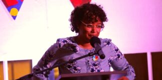 Kay Quandus A Presenta Un Bunita Poesia Den Cuadro Di “Dia Mundial Di Conscientisacion Di Autismo”