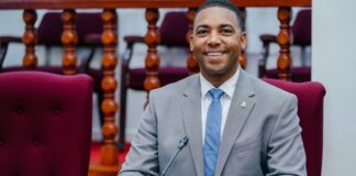 Hendrik Tevreden: Negativismo o optimismo, scohe cua di nan bo kier tene na dje