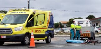 Den un tempo cortico: Franklyn E. Dirks(63) ta bira e tres morto den trafico