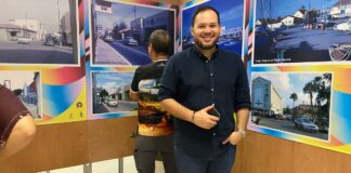 Dia di Rey por bishita exposicion “Aruba den mashin di tempo” na Archivo Nacional Aruba.