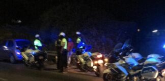 Homber a dal polis cu auto durante control na Boegoeroei