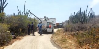 Truck a ranca waya di coriente na Zumbo