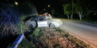 Aveo cu dos dama aden a perde control ariba Ave Nelson O.Oduber