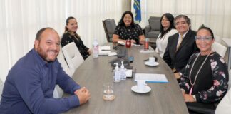 Minister Maduro a reuni cu Rabbi Baruch Zeilicovich di Beth Israel Synagogue