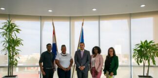 Minister Geoffrey Wever a reuni cu Kiwanis Club of San Nicolas en conexion cu Young Entrepreneur Summit dia 19 di mei 2022