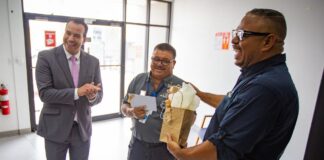 Sr. David Geerman ta retira despues di 32 aña di servicio