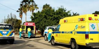 Polis y ambulance a bay atende dama cu lo no tawata reacciona