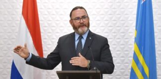 Minister Glenbert Croes ta gradici FASE taskforce cu a yuda nos comunidad den momento di gran incertidumbre