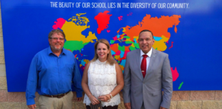 Prome Minister Evelyn Wever presente na Trashion Fashion Show