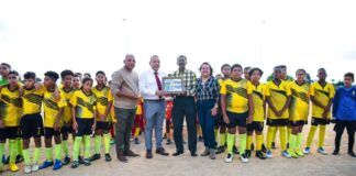 Minister Endy Croes ta felicita S.V. Dakota cu un exitoso prome edicion di Copa Baluarte dedica na legendario Jubi Richardson