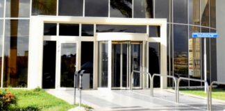 Dia 5 di mei e oficina principal di Departamento di Impuesto na Camacuri ta cera pa publico