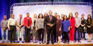 Minister Endy Croes a atende e encuentro cu hefenan di Departamentonan di Gobierno