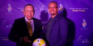 Renobacion court jaburibari ta brinda hobennan oportunidad pa por practica deporte