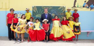 Minister Endy Croes a bishita colegio Laura Wernet paskel en conexion cu dia di San Juan – Dera gay.