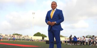 Discurso di Minister Endy Croes durante ceremonia di apertura di weganan escolar 2022.