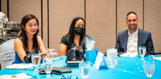 Invitado na Colegio Bon Bini su anochi di graduacion