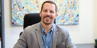 Miguel Mansur a entrega ley pa hasi posibel matrimonio di pareha di mes sexo