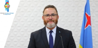 Minister Glenbert Croes a Informa