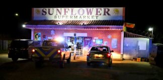 Atracadornan cu cuchiu den e man a drenta Sunflower Supermarket na Tanki Leendert