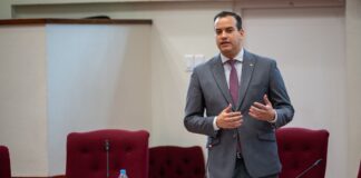 Minister Wever: E Ley di regulacion di credito na e consumidor ta mehora e posicion financiero di e ciudadano di Aruba.