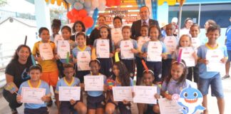 Landamento Escolar cu celebracion di un otro aña escolar exitoso