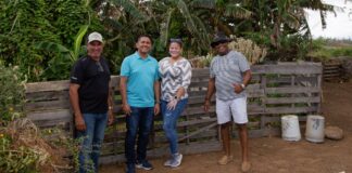 Minister Ursell Arends a bishita Finca di Tirso Williams