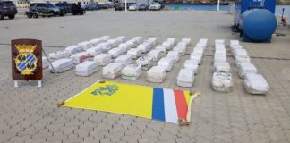 Durante un accion di Kustwacht riba lama, un persona a perde su bida y un cargamento di 1620 kilo di droga intercepta