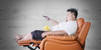 Haya sa cuanto persona tin den club di overtollig ainda; cu ta cobra sin traha