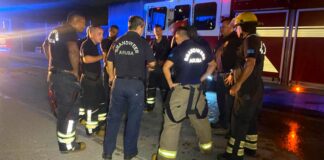 Candela den fusebox di cantina den warehouse di Arubaanse Wegenbouw Maatshappij na Santa Marta.