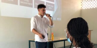 Franklin Seute y CMB ta apoya studiantenan cu ta bai biba afo