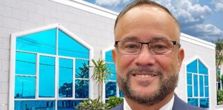 Ex-Minister Mike de Meza hunto cu otronan a sconde hopi documentonan di RDA